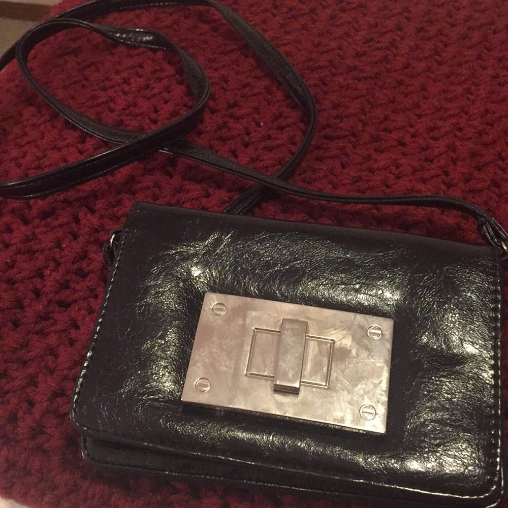 Cross body, cell phone carrier (no plus sizes)